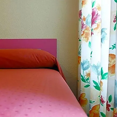 Rosa אורחן *
